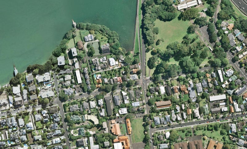 39 Sarsfield Street, Herne Bay, Auckland - Carousel 1