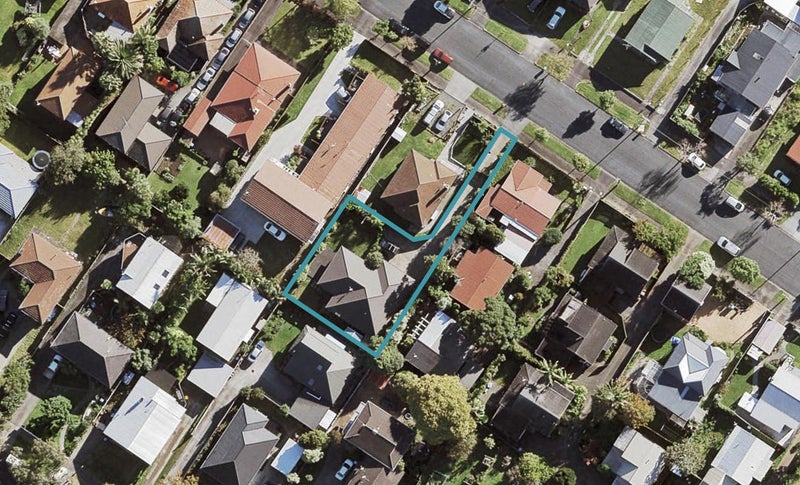 16A Alverston Street, Waterview, Auckland - Carousel 1