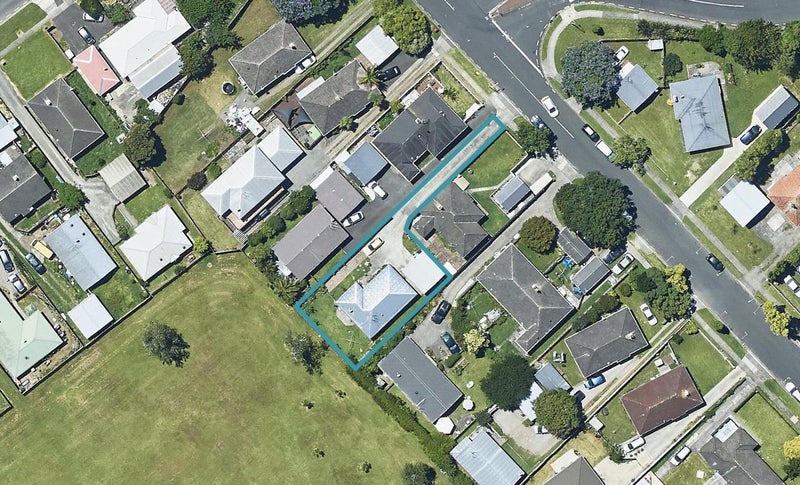 32B Twentyfirst Avenue, Gate Pa, Tauranga - Carousel 1