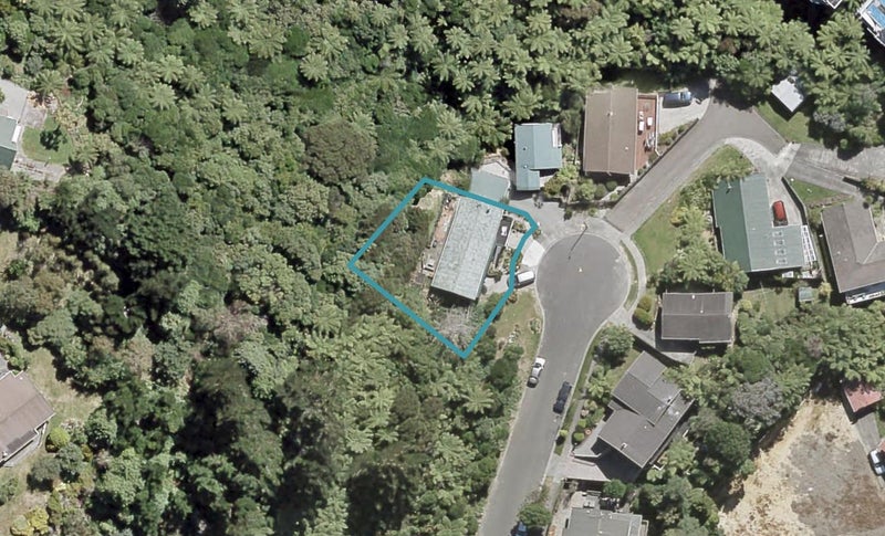 12 Picasso Grove, Belmont, Lower Hutt - Carousel 1