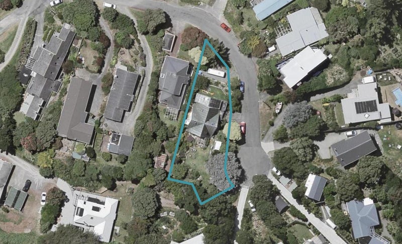10 Whareroa Road, Raumati South, Paraparaumu - Carousel 1