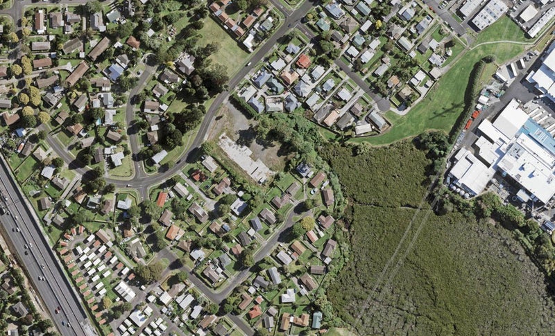 85D Kindergarten Drive, Conifer Grove, Takanini - Carousel 1