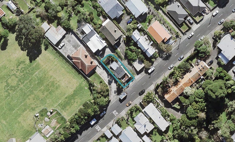 2/25 Larchwood Avenue, Westmere, Auckland - Carousel 1