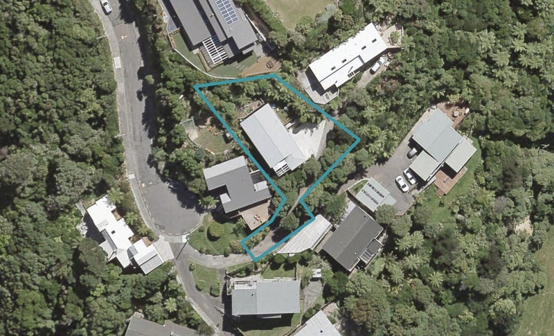 23 Rakeiora Grove, Korokoro, Lower Hutt - Carousel 1