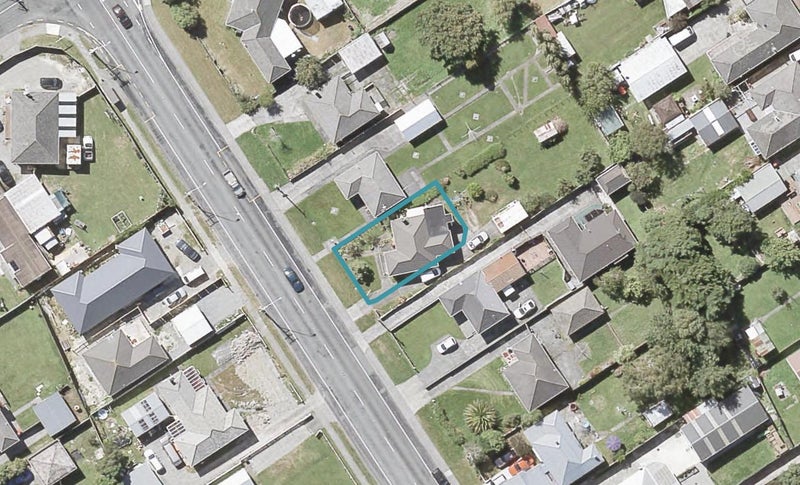 37 Main Road, Wainuiomata, Lower Hutt - Carousel 1