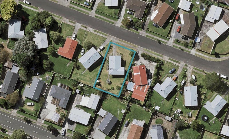 38 Darnell Crescent, Clover Park, Auckland - Carousel 1