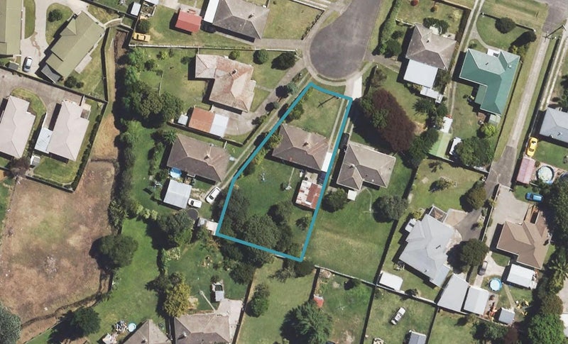 6 Churchill Crescent, Te Hapara, Gisborne - Carousel 1
