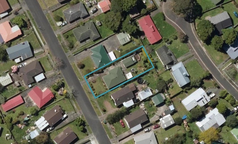 21 Meadow Park Crescent, Tikipunga, Whangarei - Carousel 1