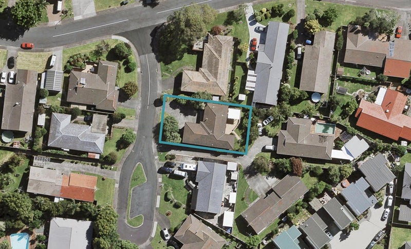 2 Papatahi Place, Henderson, Auckland - Carousel 1