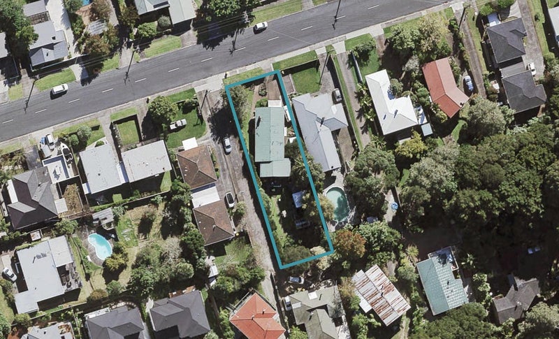 13 Moore Street, Hillcrest, Auckland - Carousel 1