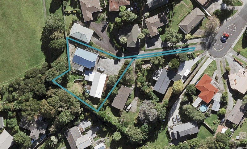 1/41 Camrose Place, Glenfield, Auckland - Carousel 1