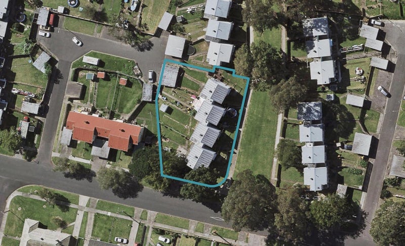 1 Lester Lane, Ōtara, Auckland - Carousel 1