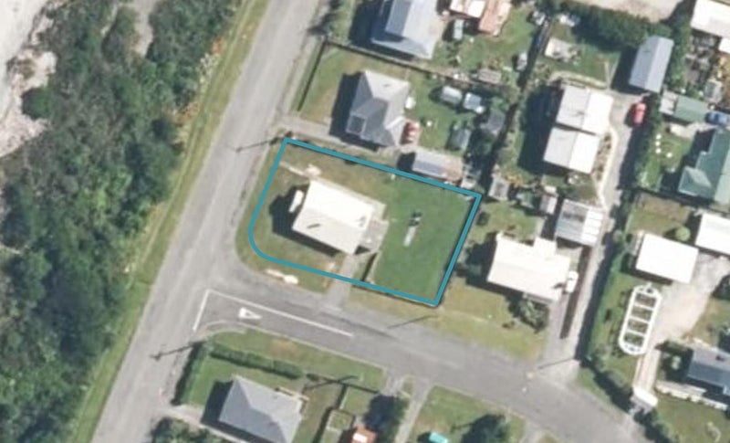 52 Domett Esplanade, Cobden, Greymouth - Carousel 1