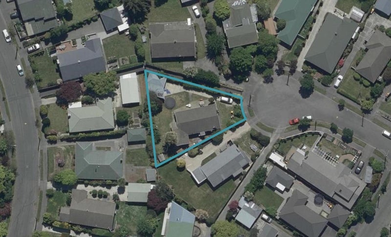 17 Sandringham Place, Bryndwr, Christchurch - Carousel 1