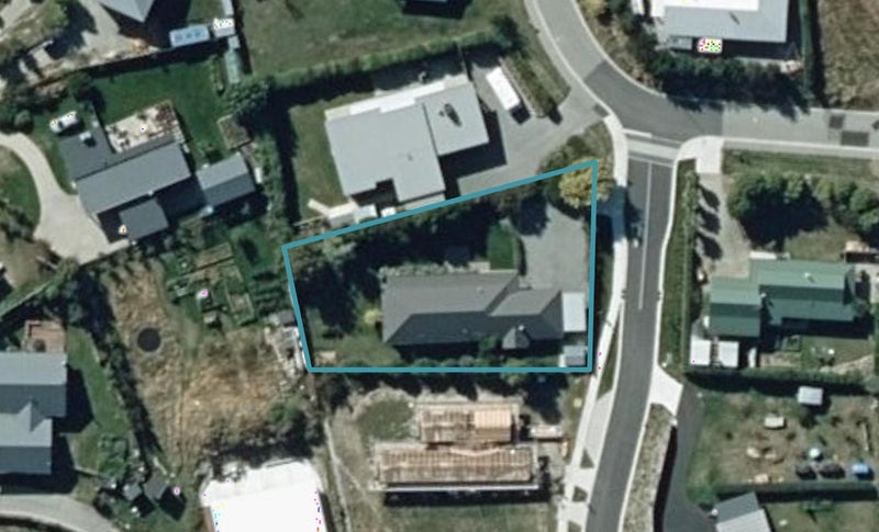 12 Moraine Place, Lake Hāwea - Carousel 1
