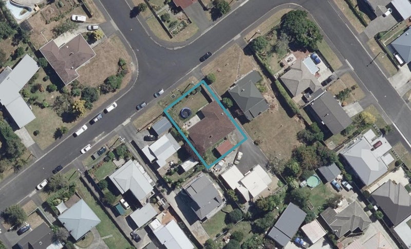 27 Windsor Road, Maeroa, Hamilton - Carousel 1