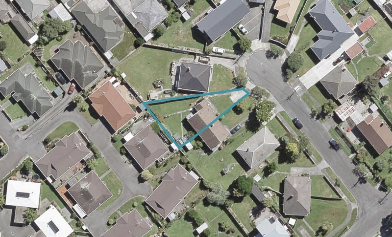 7 Frickleton Grove, Waterloo, Lower Hutt - Carousel 1