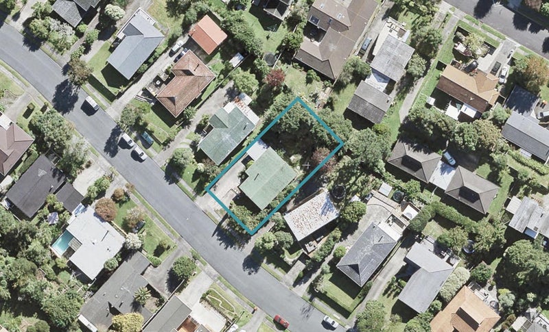 39 Stapleford Crescent, Browns Bay, Auckland - Carousel 1