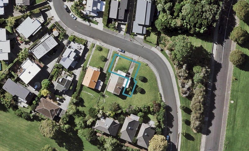 72E Rukutai Street, Orakei, Auckland - Carousel 1