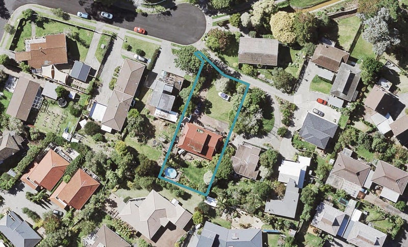 8 Celina Place, Browns Bay, Auckland - Carousel 1