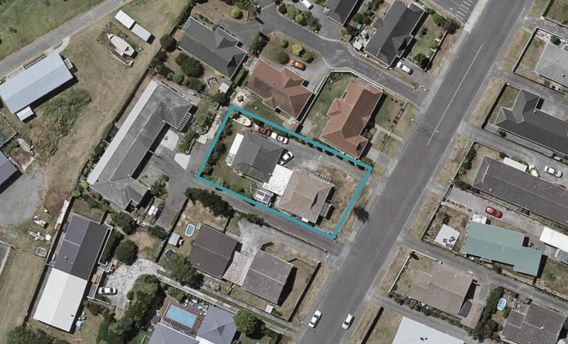 2/111 Hillcrest Road, Raumati Beach, Paraparaumu - Carousel 1