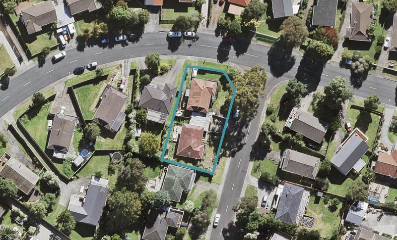 1/27 Spinella Drive, Bayview, Auckland - Carousel 1