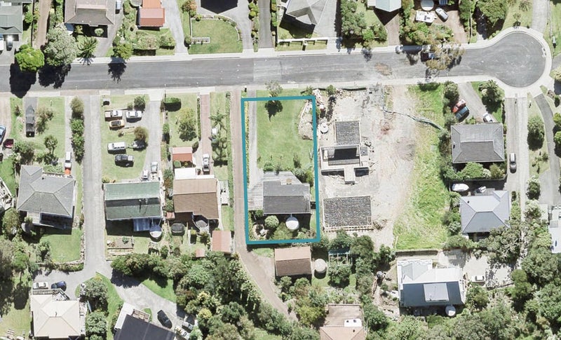 109 Pacific Parade, Army Bay, Whangaparaoa - Carousel 1