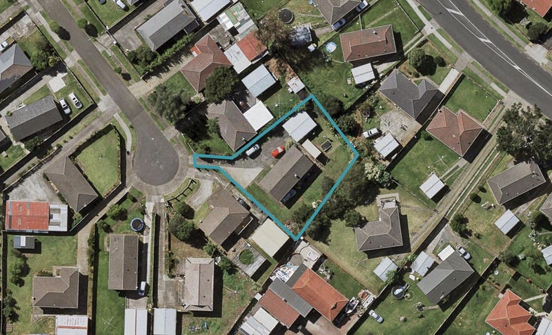 12 Tosca Place, Otara, Auckland - Carousel 1