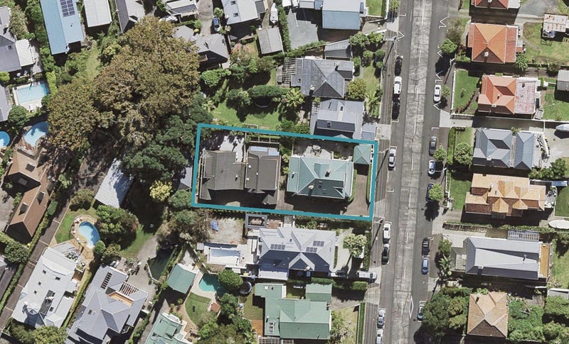 2/140 Queen Street, Northcote Point, Auckland - Carousel 1