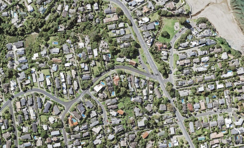 1/8 Park Rise, Campbells Bay, Auckland - Carousel 1