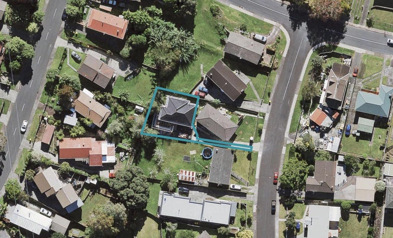5A Vina Place, Massey, Auckland - Carousel 1