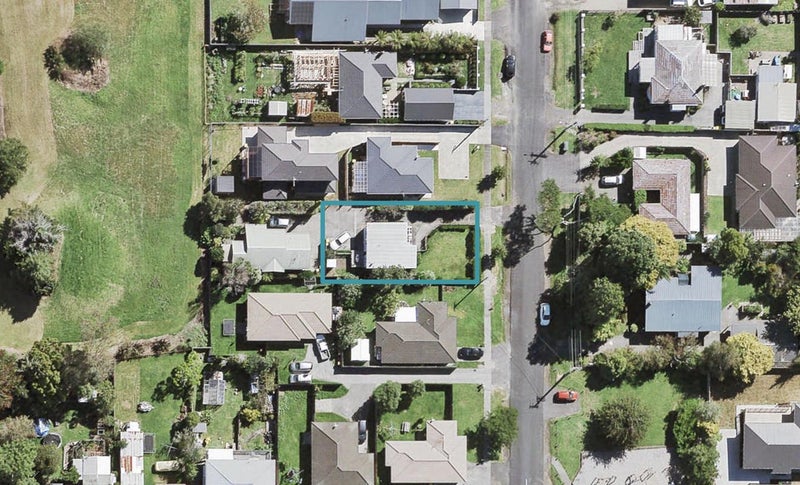 4 Knox Road, Swanson, Auckland - Carousel 1