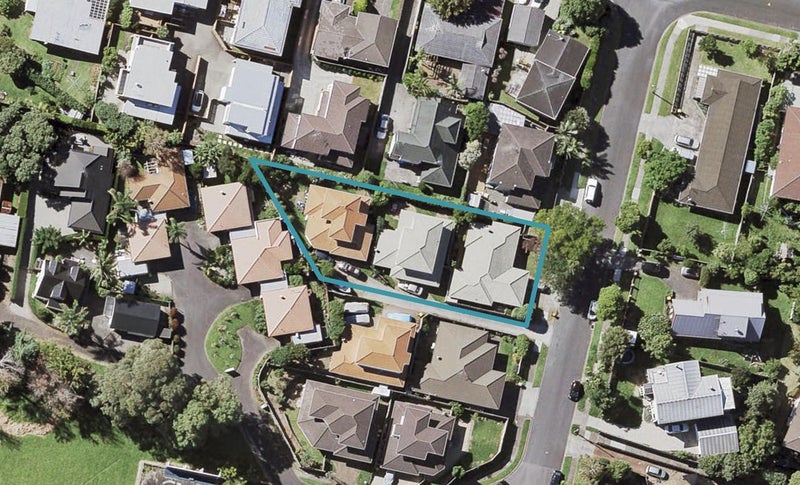 5B THURSTON PLACE, HALF MOON BAY, Auckland - Carousel 1