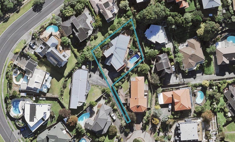 10 Bragato Place, Chatswood, Auckland - Carousel 1