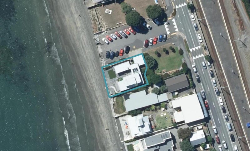 3 Queens Avenue, Plimmerton, Porirua - Carousel 1