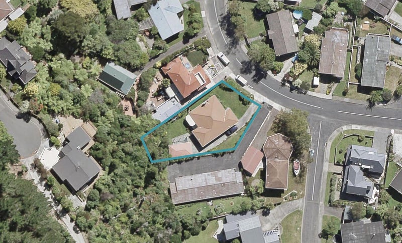 75 Sunbrae Drive, Silverstream, Upper Hutt - Carousel 1