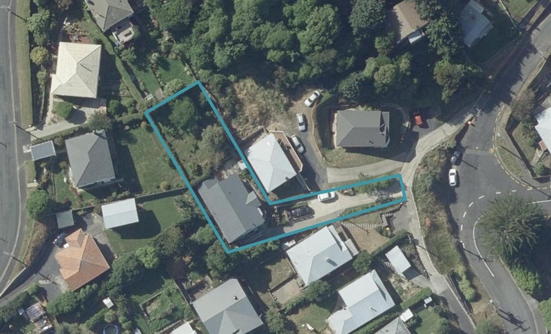 8 Forfar Street, Clyde Hill, Dunedin - Carousel 1