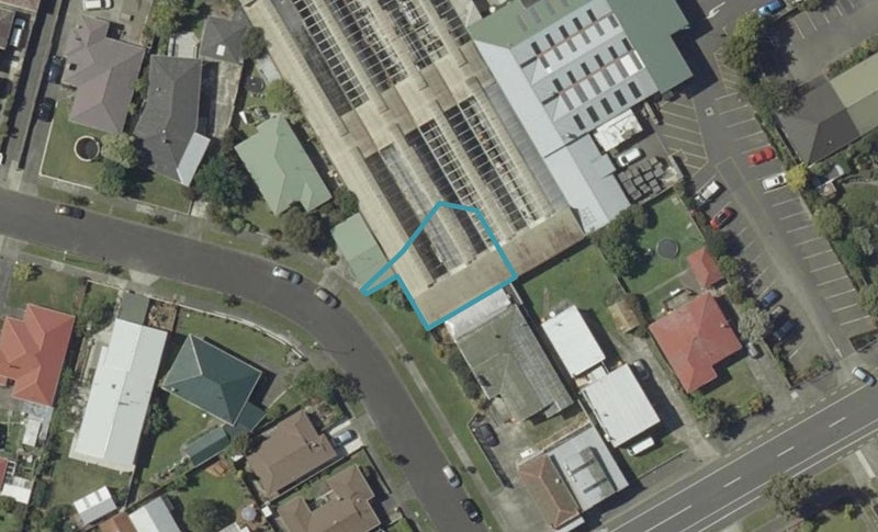 2 Adesanya Close, West End, Palmerston North - Carousel 1