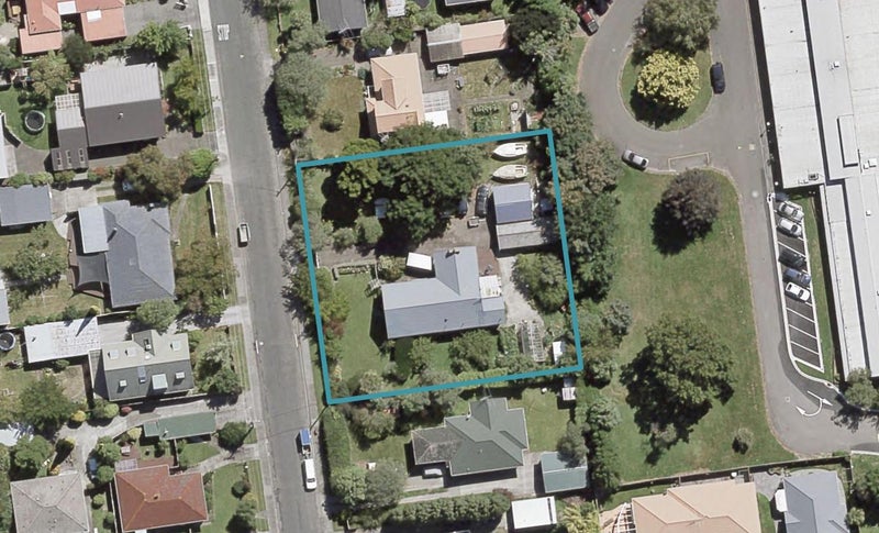 12 Golders Road, Elderslea, Upper Hutt - Carousel 1