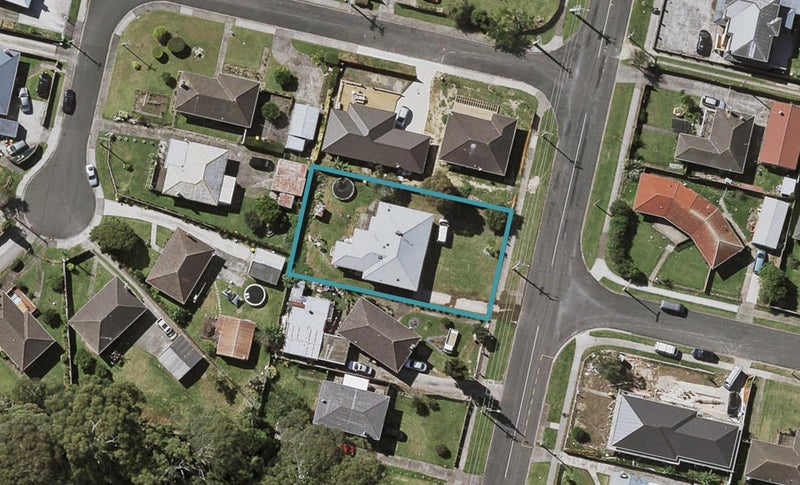 82 Hills Road, Otara, Auckland - Carousel 1