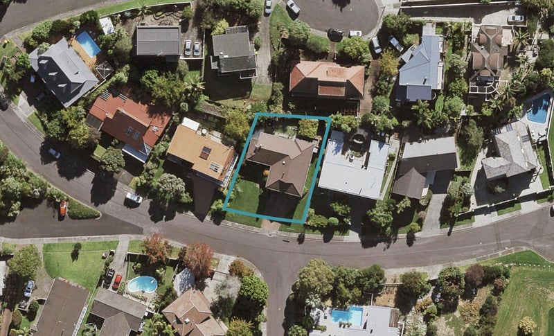 7 Puawai Place, Northcote, Auckland - Carousel 1