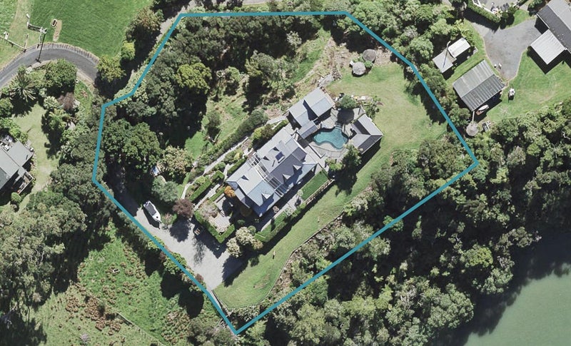 53 Ngarahana Avenue, Paremoremo, Auckland - Carousel 1