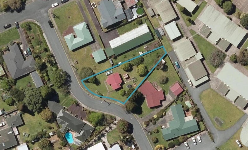 2 Lincoln Place, Kamo, Whangarei - Carousel 1