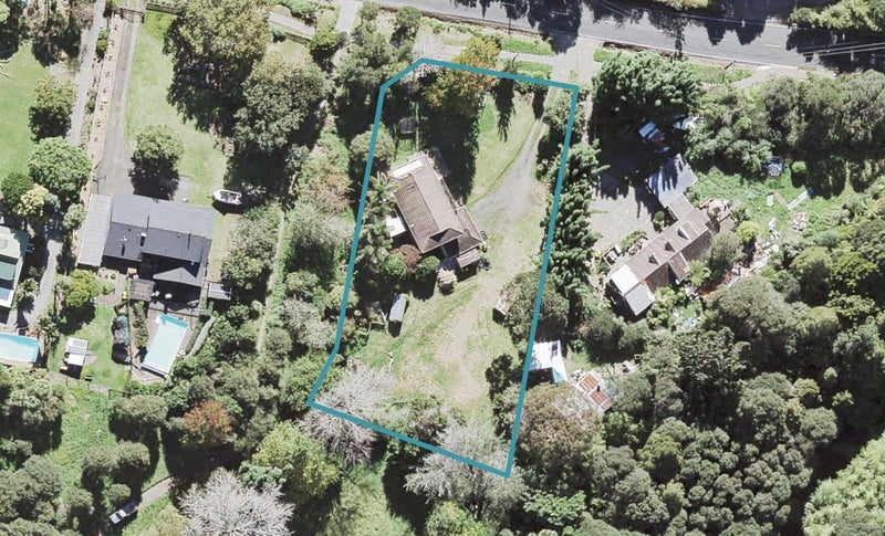 10 Mountain Road, Henderson Valley, Auckland - Carousel 1