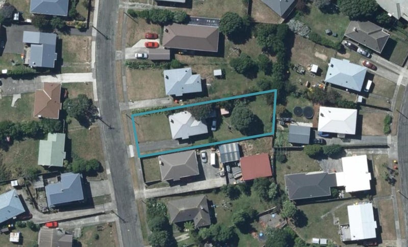68 Waiuta Street, Titahi Bay, Porirua - Carousel 1