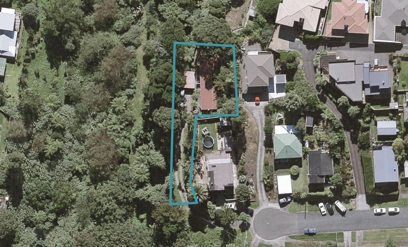 22 Parris Street, Moturoa, New Plymouth - Carousel 1