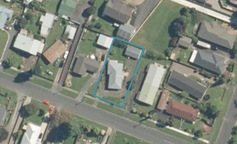 71 Thompson Street, Leamington, Cambridge - Carousel 1