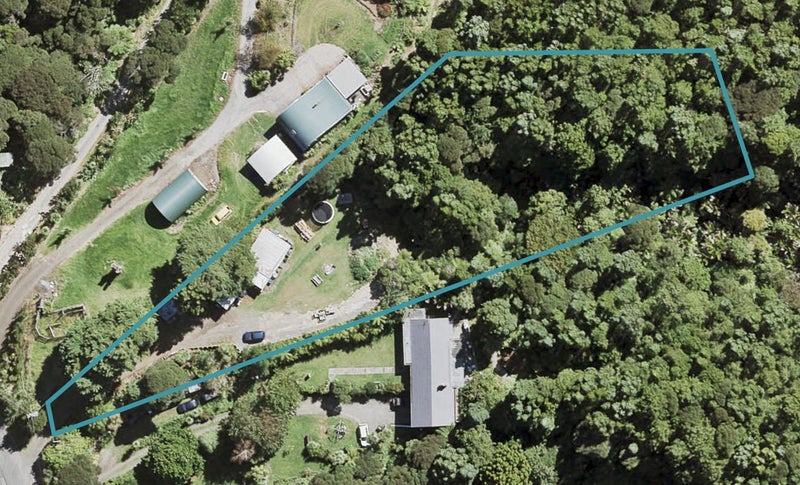 33 Awhiorangi Promenade, Swanson, Auckland - Carousel 1
