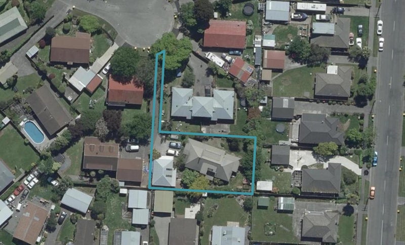 10B Strack Place, Redwood, Christchurch - Carousel 1