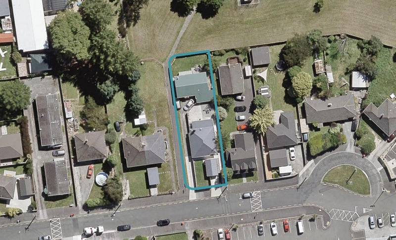11A Savage Crescent, Upper Hutt Central, Upper Hutt - Carousel 1